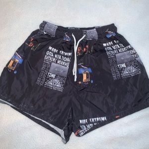 Windbreaker shorts